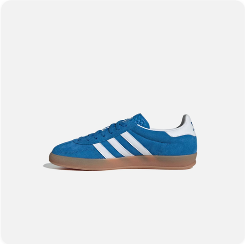 Adidas Gazelle Low-Top Sneakers – Blue & White with Gum-Colored Sole